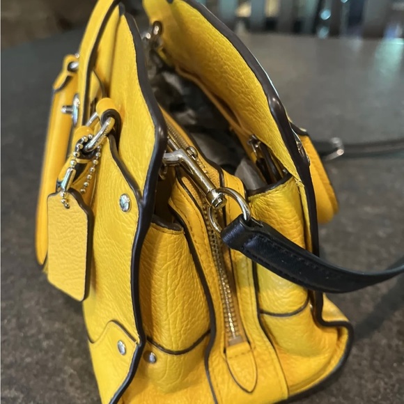 Coach Mercer 24 leather handbag f37779 yellow - Picture 4 of 14